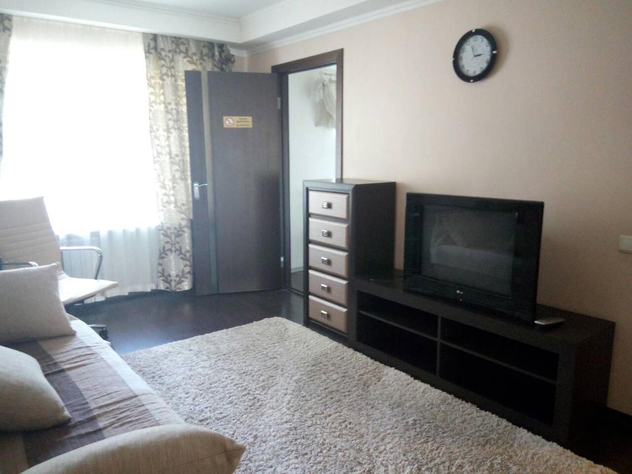 Квартира 2 Комн Рядом И-Т Амосова.Метро Олимпийская 3 Остановки Kiev Exterior foto