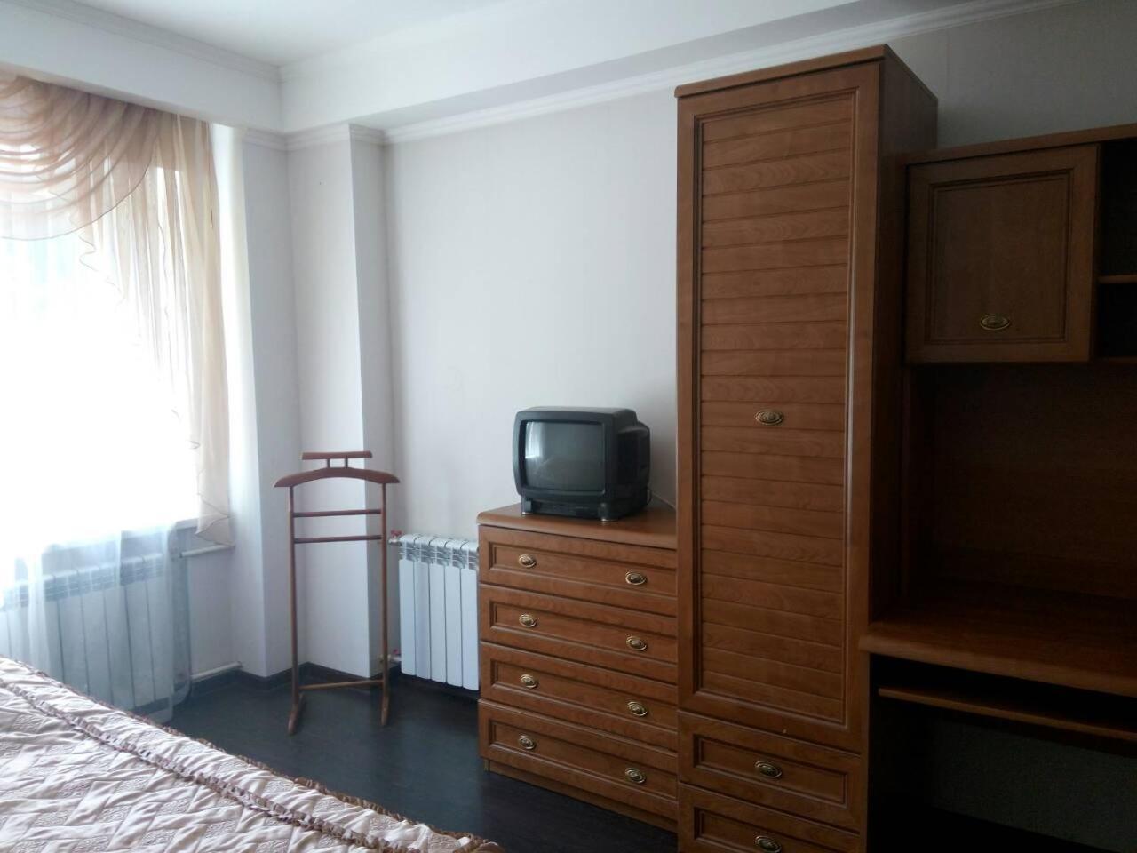 Квартира 2 Комн Рядом И-Т Амосова.Метро Олимпийская 3 Остановки Kiev Exterior foto