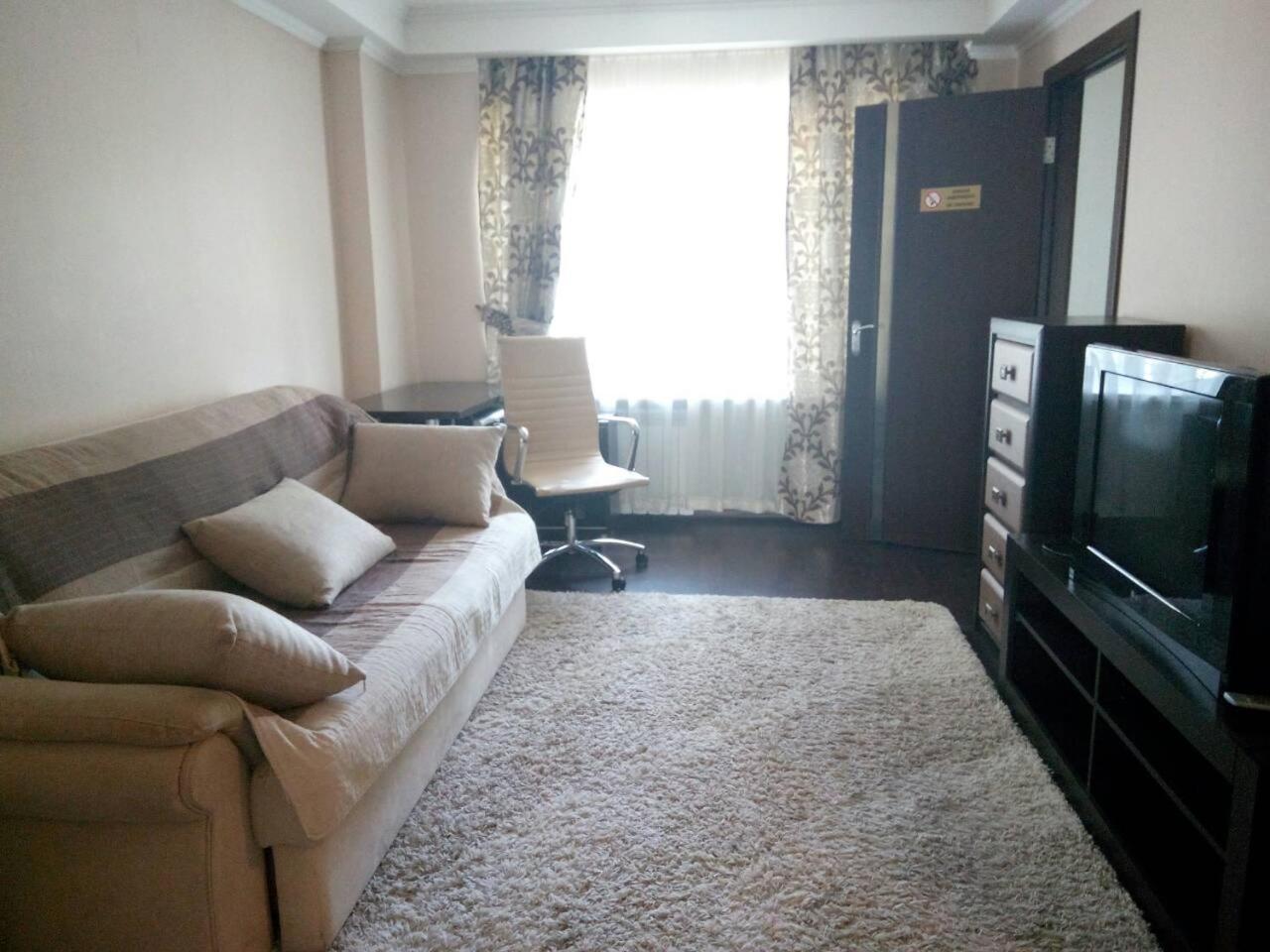 Квартира 2 Комн Рядом И-Т Амосова.Метро Олимпийская 3 Остановки Kiev Exterior foto